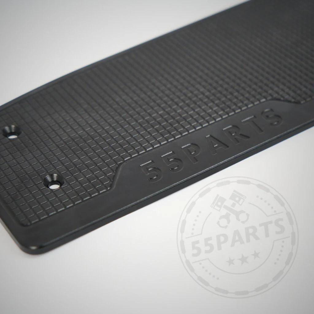 55Parts Special: Aluminium Fußstütze Fußablage mit 55Parts Logo passend für BMW F2x, F3x und F8x Modelle - Image 3