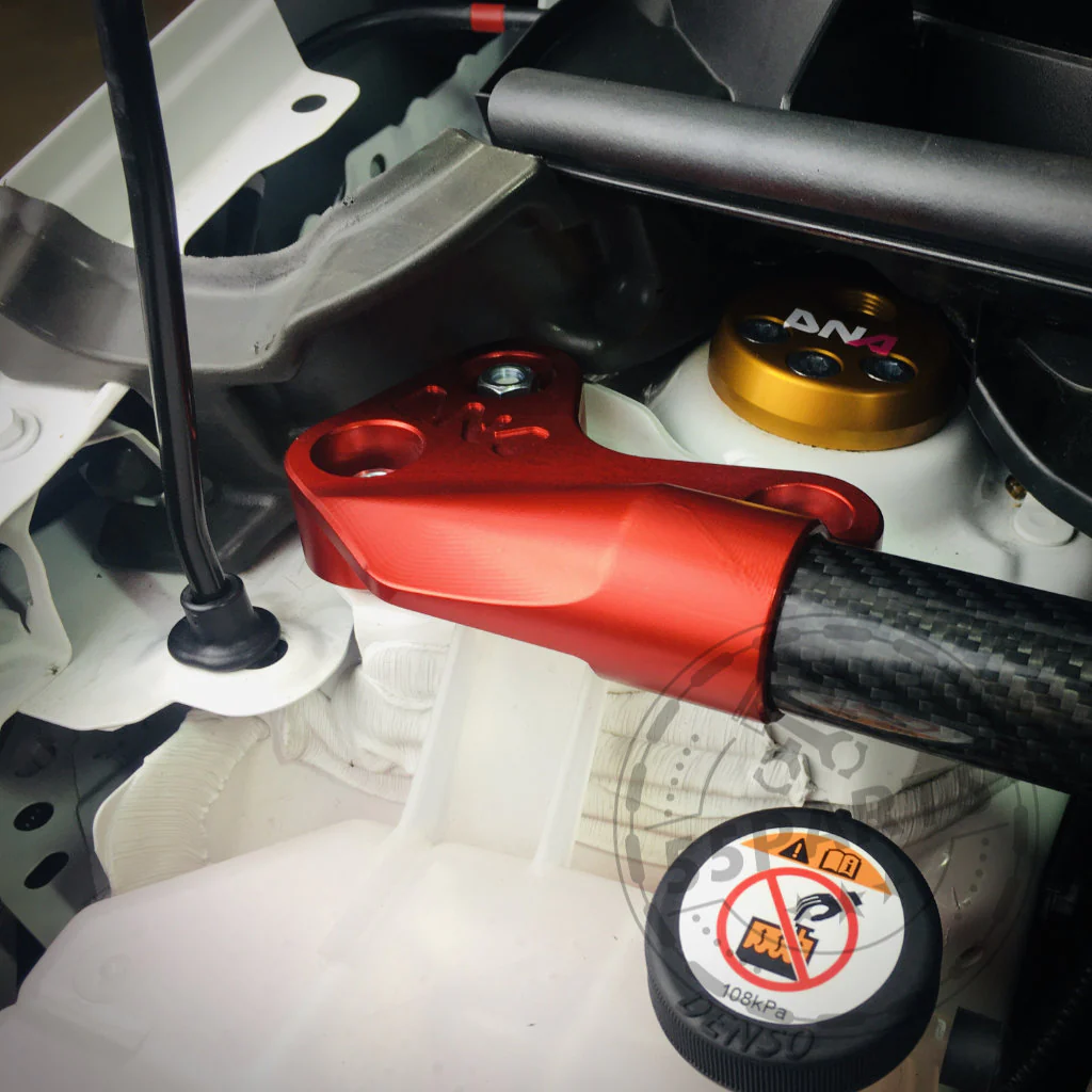DNA Racing Carbon Domstrebe vorne passend für Toyota Yaris GR - Image 3